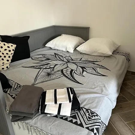 Dans - Jardin Privatif .